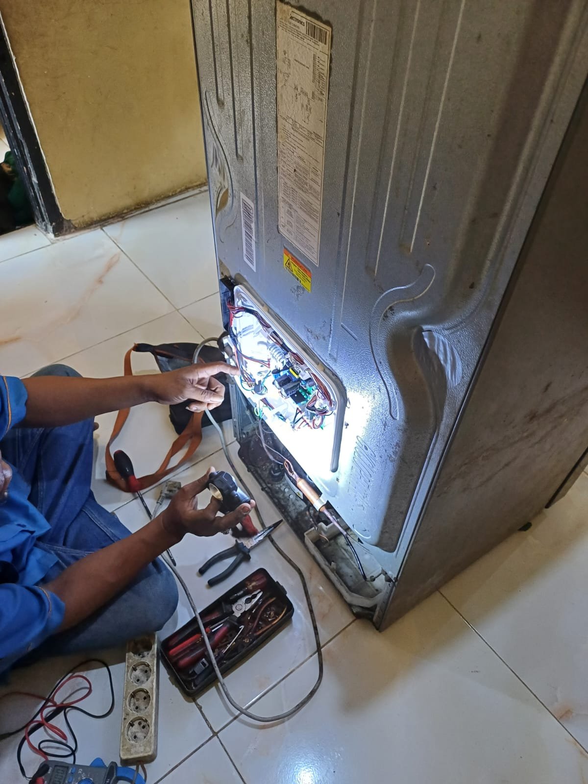 jasa service kulkas gresik & Surabaya